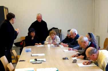 libd_montrougelecture_tactile groupe de lecteurs images en relief